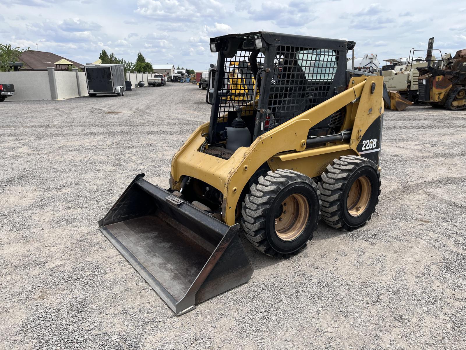 ./imagenes/INVOICE/2019/17484/MINICARGADOR CATERPILLAR 226B (4).JPG